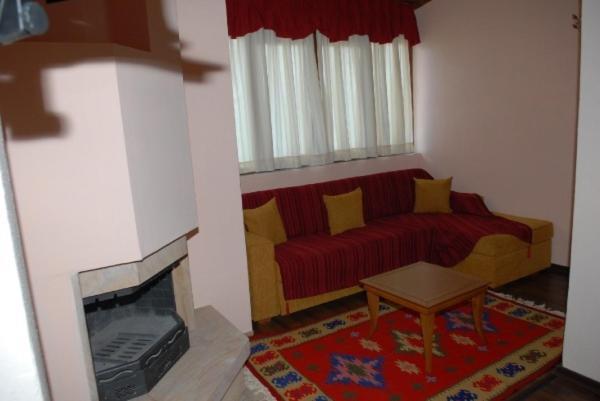 Natasa Rooms Filippaioi Rom bilde